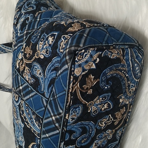 LAST DROP! Like New Vera Bradley Paisley Print Tote - Picture 9 of 13